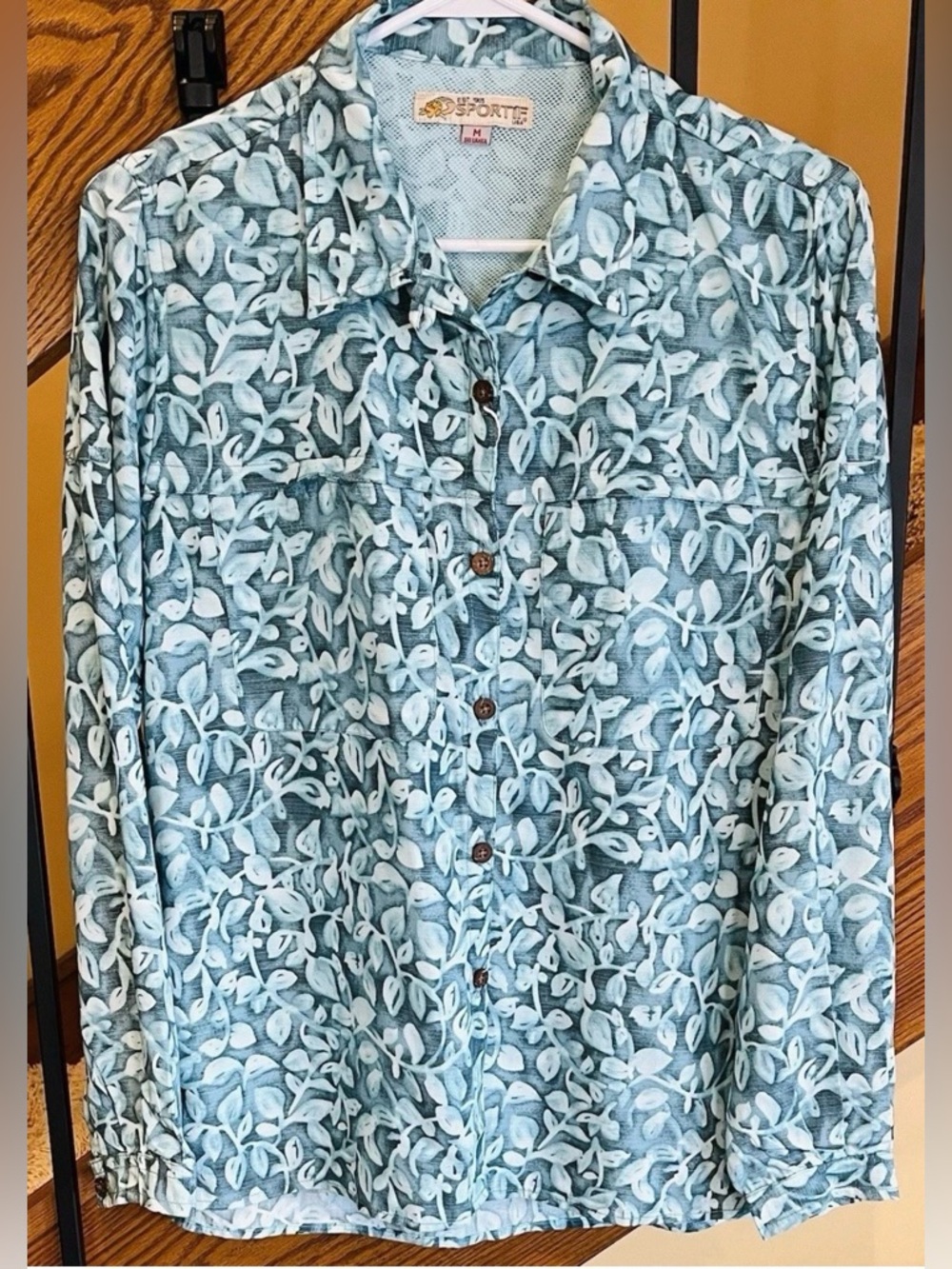 Sportif Shirt Men’s Trellis Long Sleeve Button Aqua White SZ. Med.